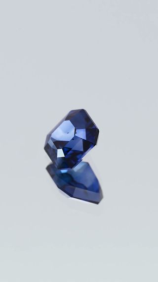 Blue Sapphire 1.30ct thumbnail 3