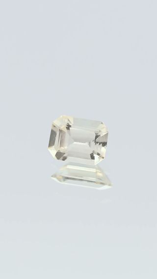 Natural Light Yellow Sapphire Unheated thumbnail 2