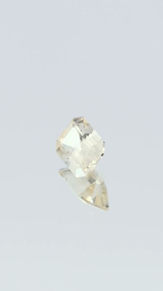 Natural Light Yellow Sapphire Unheated thumbnail 3
