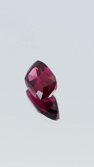 Natural Rhodolite Garnet Unheated thumbnail 3