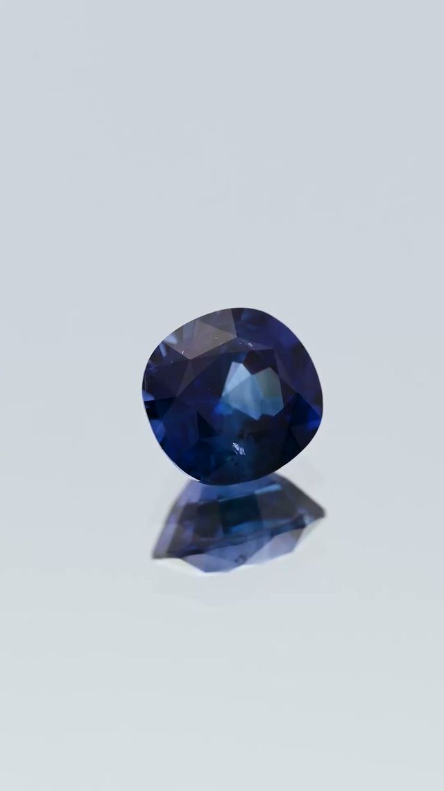 Royal Blue Sapphire 1.29ct
