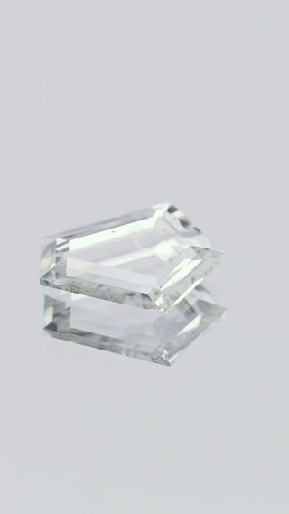 Natural White Sapphire Unheated thumbnail 4