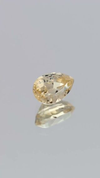 Natural Yellow Sapphire Unheated thumbnail 1